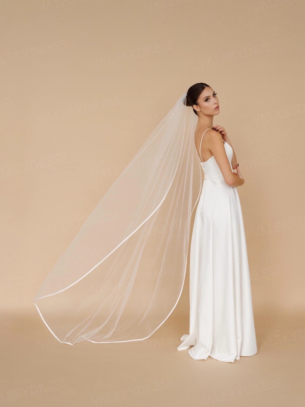 High Quality Satin Trim Italian Tulle Bridal Veil Excellent Condition